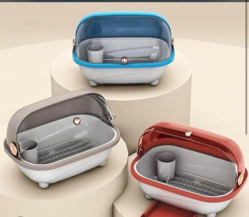 Égouttoir vaiselle en plastique avec couvercle