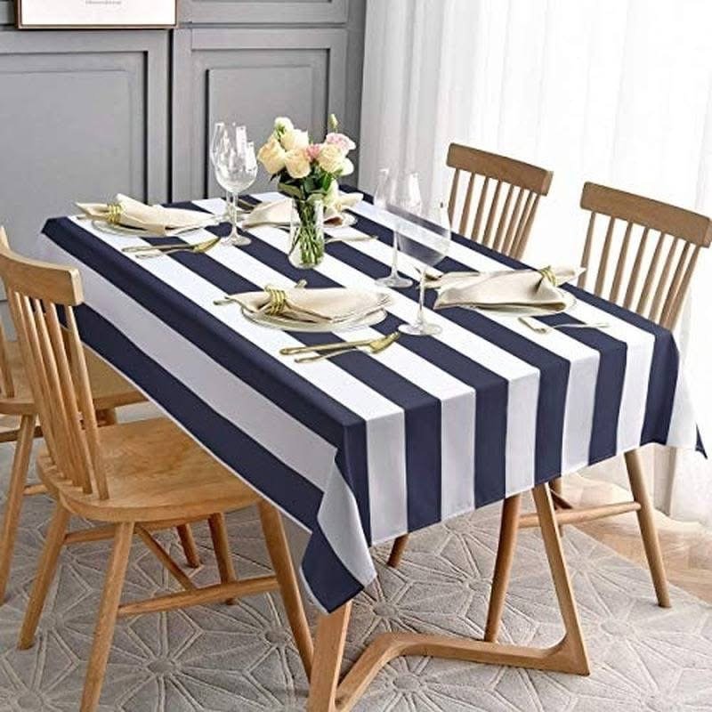 Nappe avec torchons