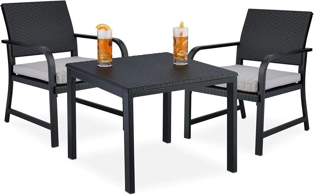 Fauteuil de jardin plus table