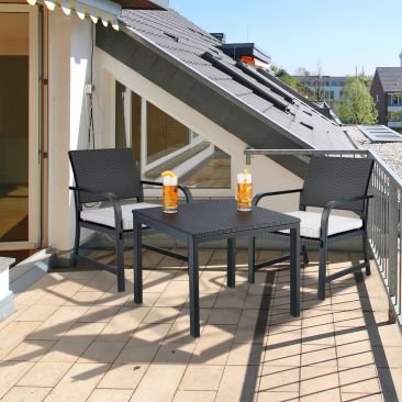Fauteuil de jardin plus table