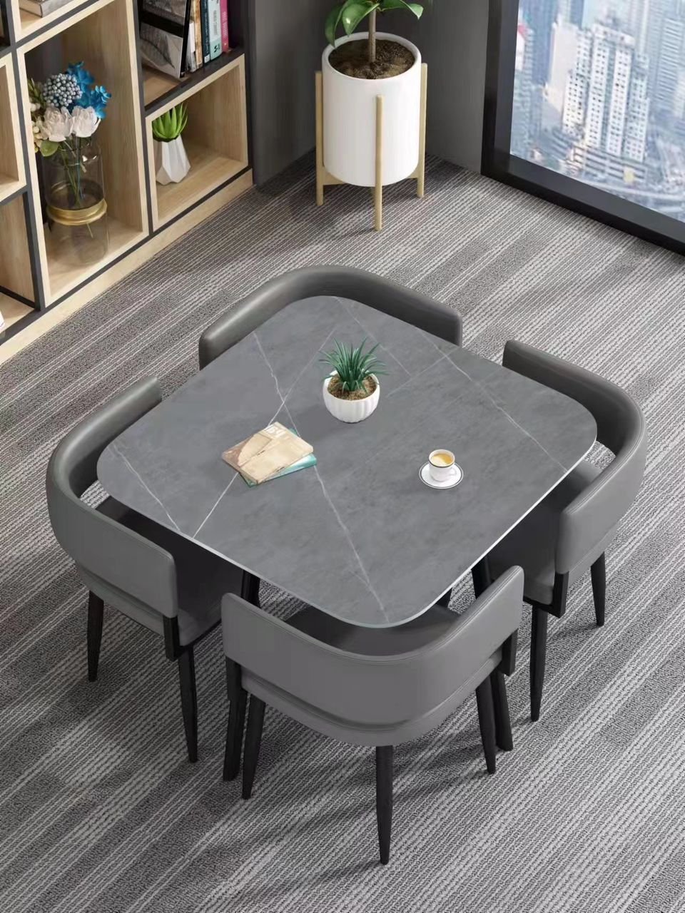 Table Carrée + 4 Fauteuils Encastrables