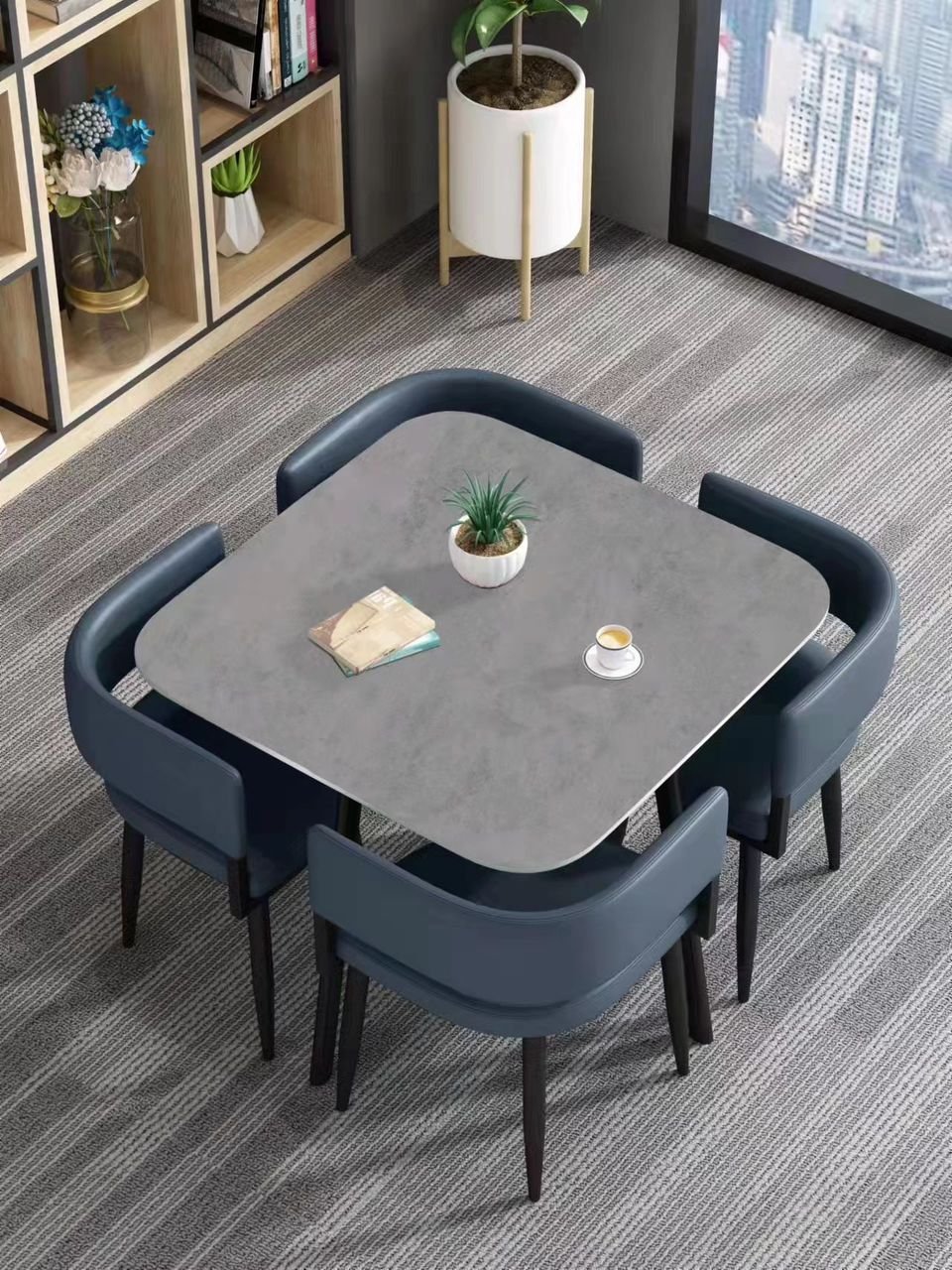 Table Carrée + 4 Fauteuils Encastrables